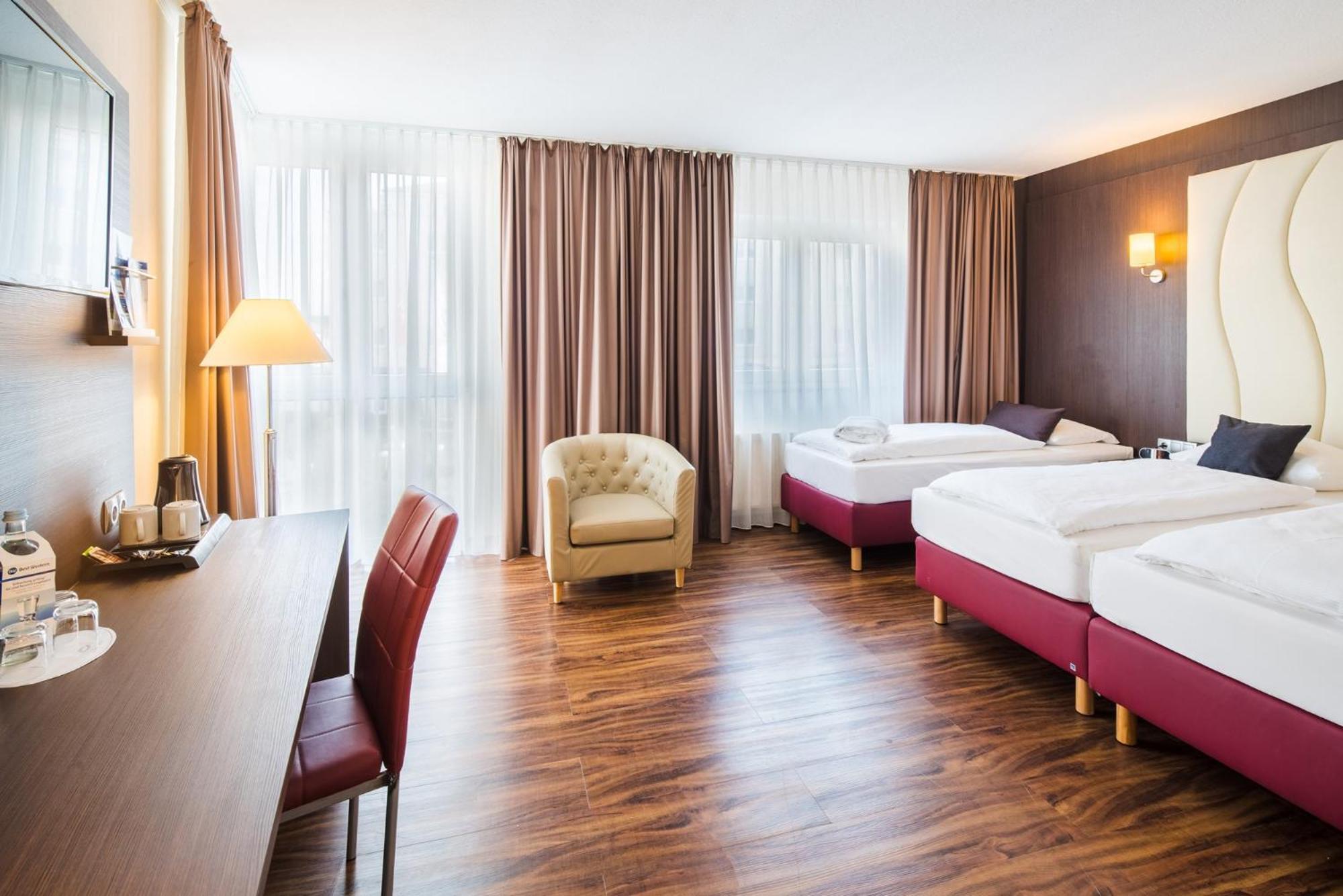 Airways Hotels Frankfurt Airport West Raunheim Extérieur photo
