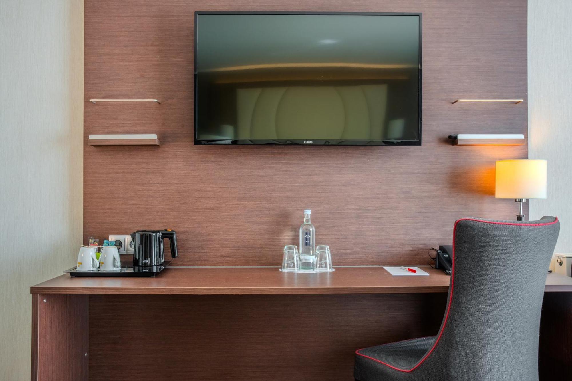Airways Hotels Frankfurt Airport West Raunheim Extérieur photo